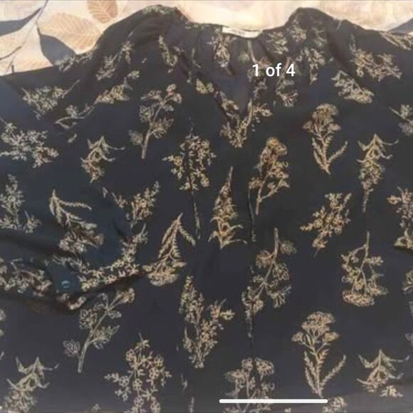 NWT! Long Sleeves Peasant Style blouse with Tie Neck - Picture 1 of 3